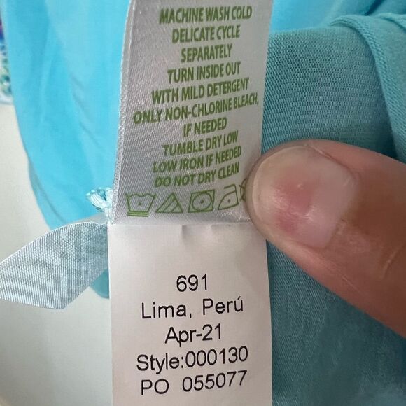 Lilly Pulitzer Blue In Lilly Loves Nantucket Lighthouse Finn Top Small - Picture 9 of 9